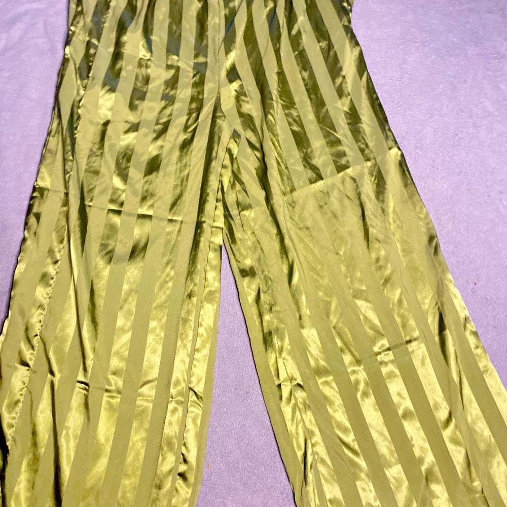 Wide leg pants